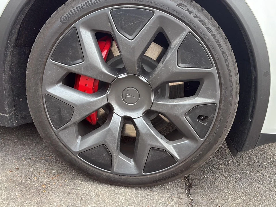 2026 Tesla Model X Plaid - Image 6 of 21