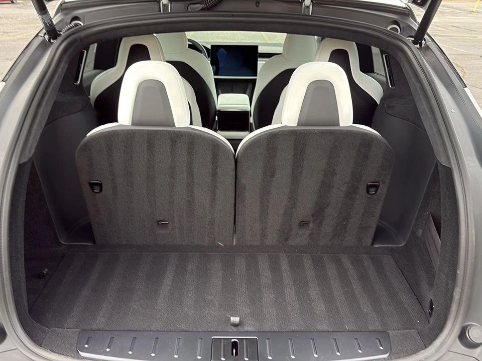 2026 Tesla Model X Plaid - Image 20 of 21