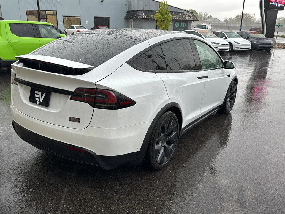 2026 Tesla Model X Plaid - Image 7 of 21