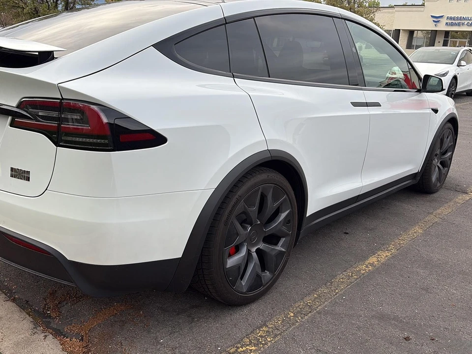 2026 Tesla Model X Plaid - Image 3 of 21