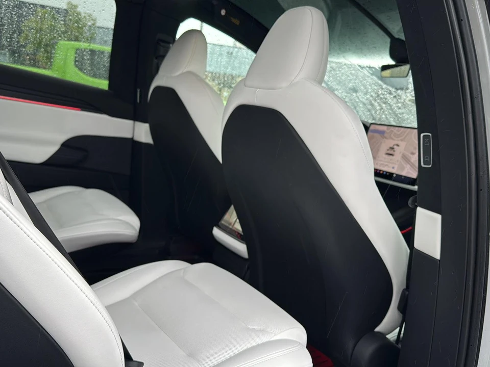 2026 Tesla Model X Plaid - Image 19 of 21