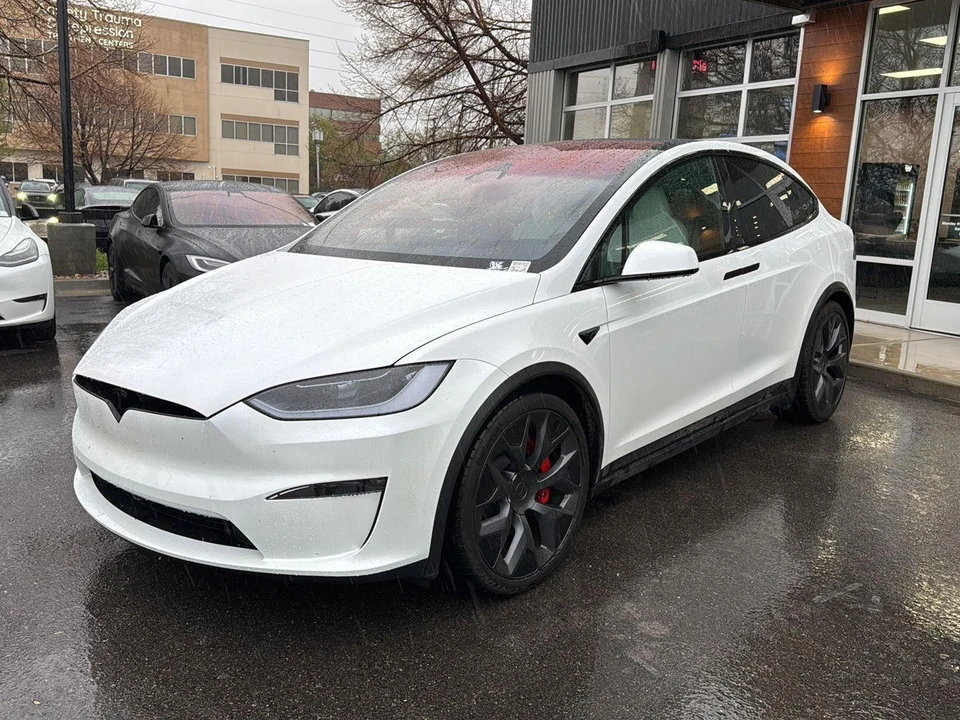 2026 Tesla Model X Plaid - Image 3 of 21