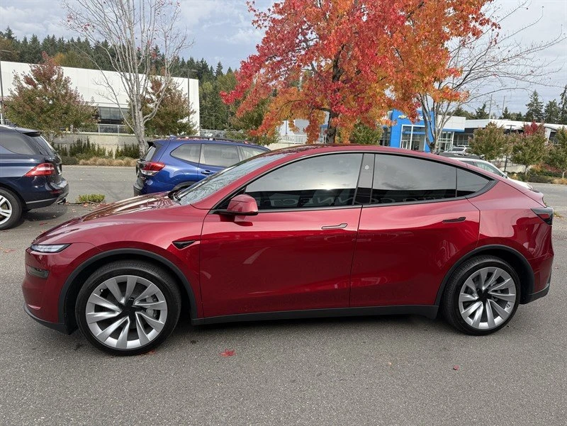2026 Tesla Model Y - Image 3 of 20