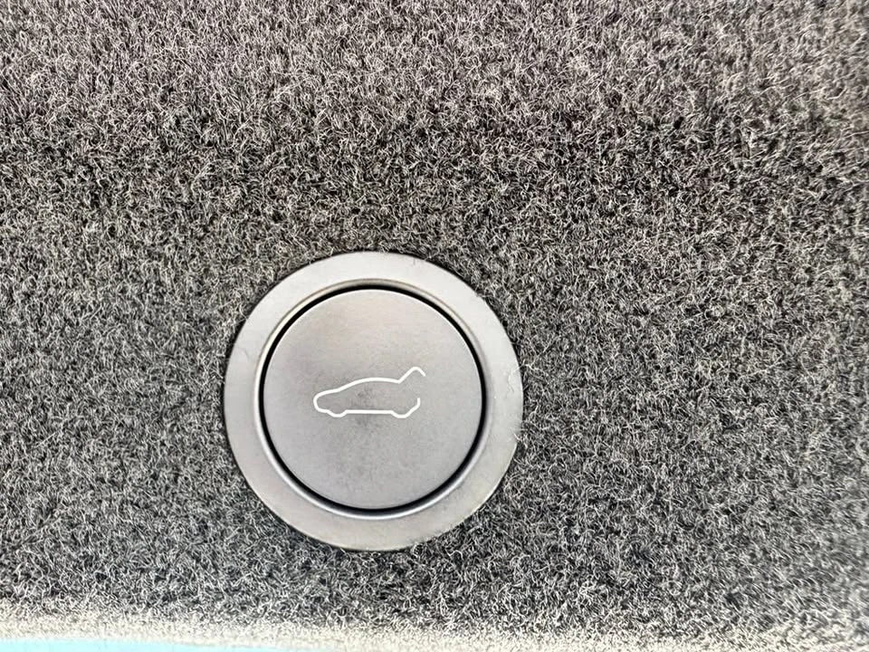 2026 Tesla Model Y - Image 12 of 15