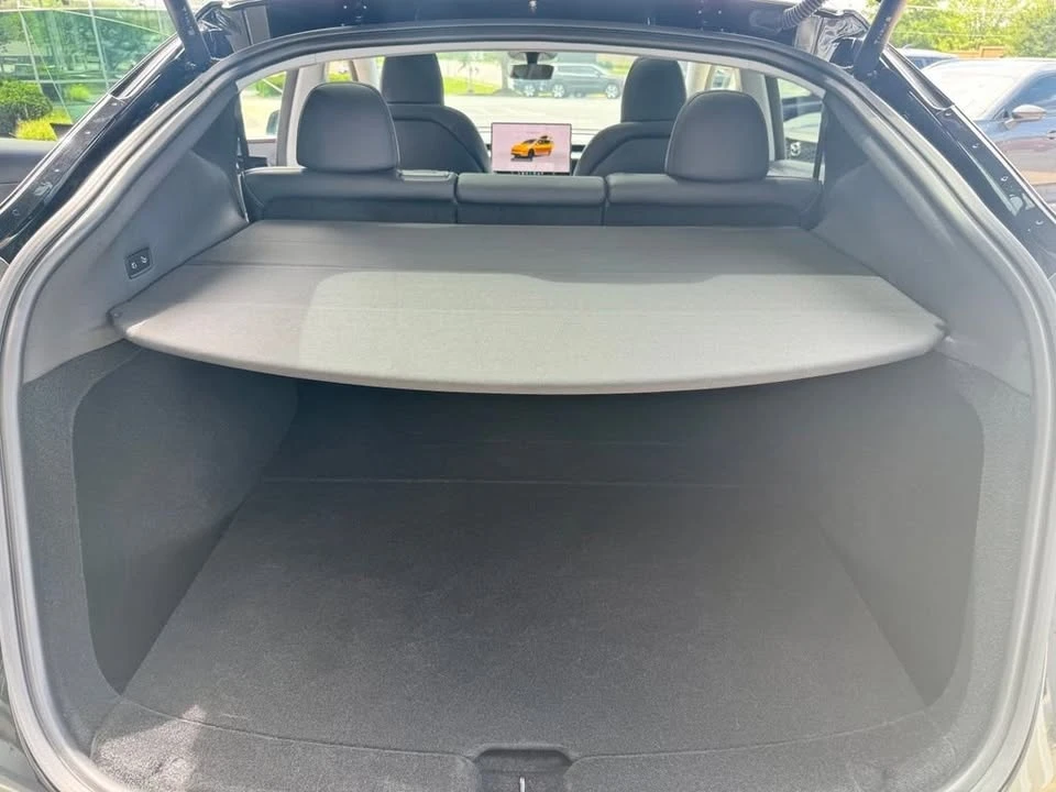 2026 Tesla Model Y - Image 11 of 15