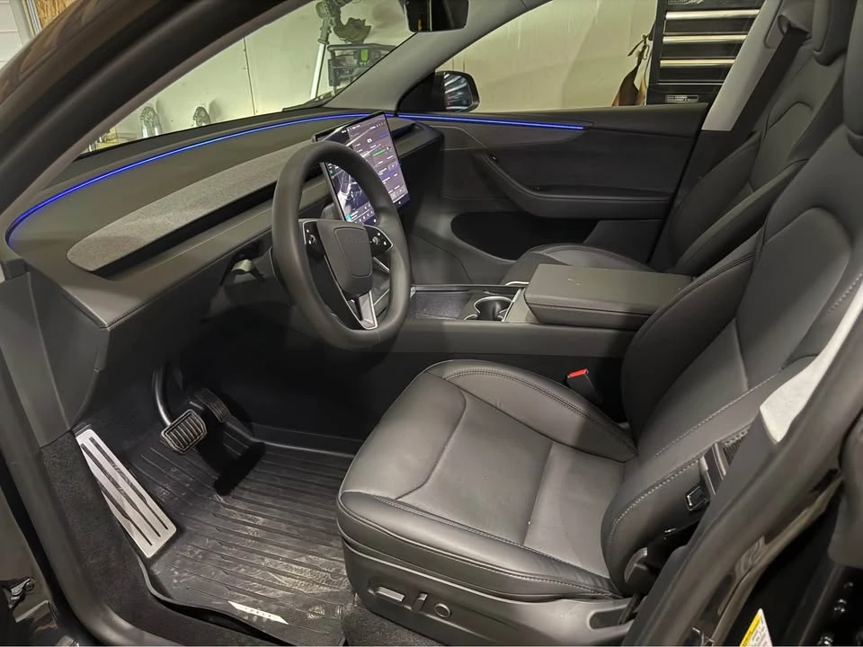 2026 Tesla Model Y - Image 4 of 5
