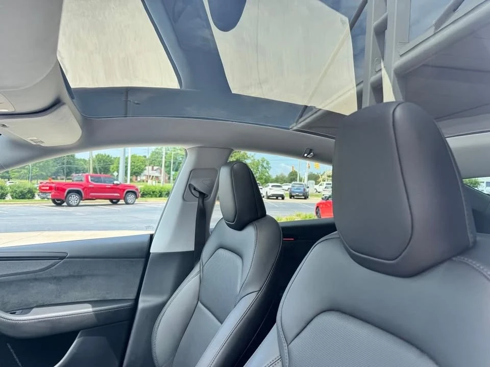 2026 Tesla Model Y - Image 8 of 15