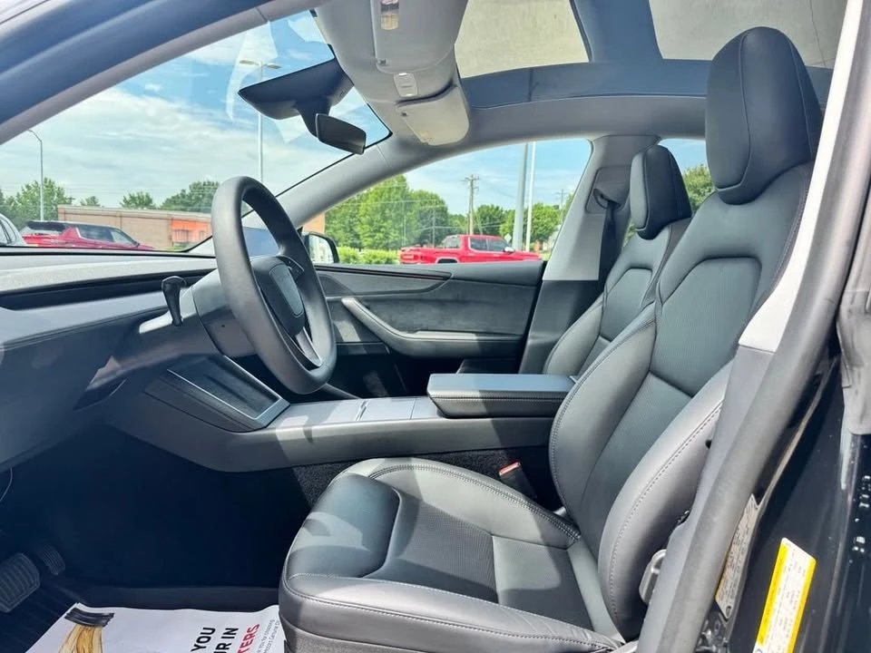 2026 Tesla Model Y - Image 7 of 15
