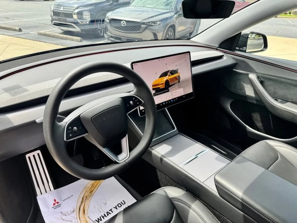 2026 Tesla Model Y - Image 9 of 15