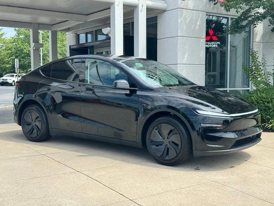 2026 Tesla Model Y - Image 2 of 15