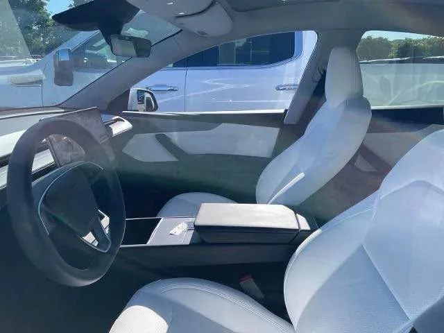2026 Tesla Model Y - Image 5 of 6