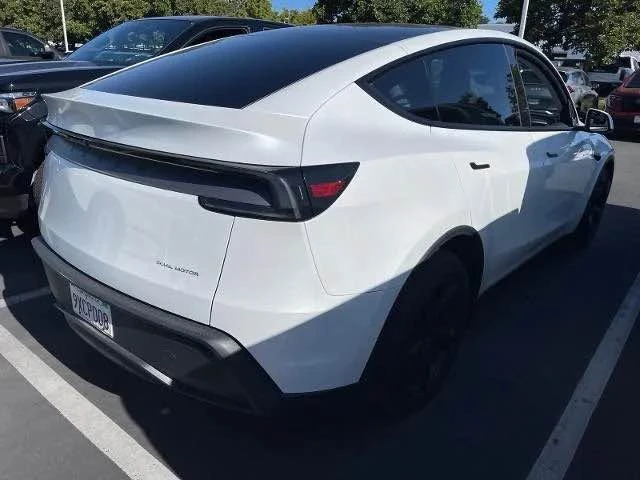 2026 Tesla Model Y - Image 2 of 6