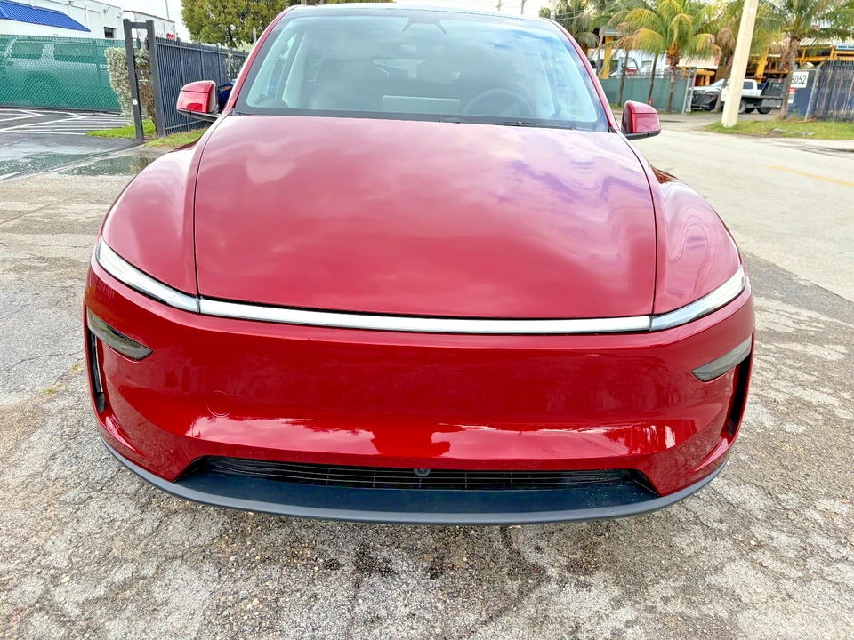 2026 Tesla Model Y - Image 3 of 21