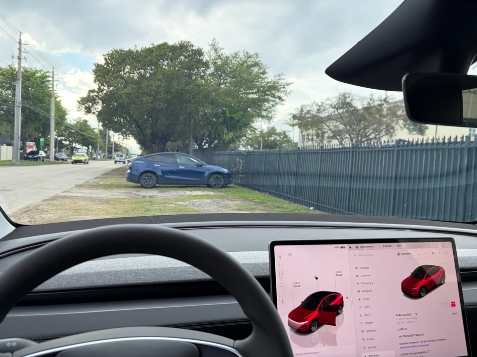 2026 Tesla Model Y - Image 18 of 21