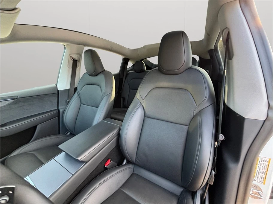 2026 Tesla Model S - Image 17 of 21