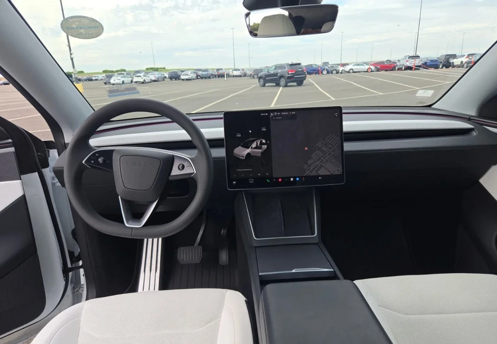 2026 Tesla Model S - Image 6 of 10