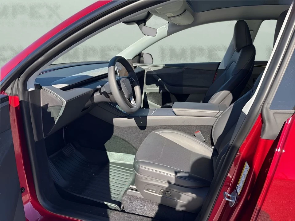 2026 Tesla Model S - Image 9 of 12