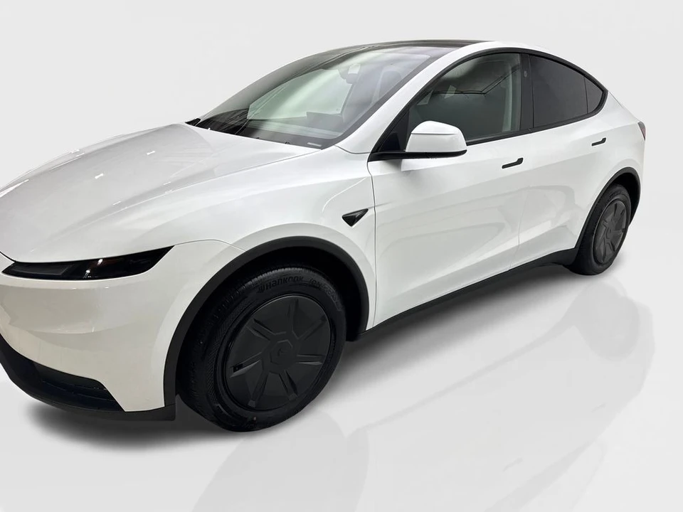 2026 Tesla Model S - Image 11 of 21