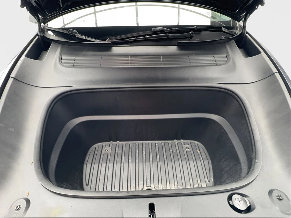 2026 Tesla Model S - Image 17 of 21