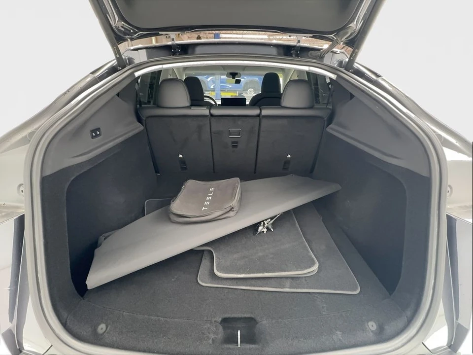 2026 Tesla Model S - Image 16 of 21