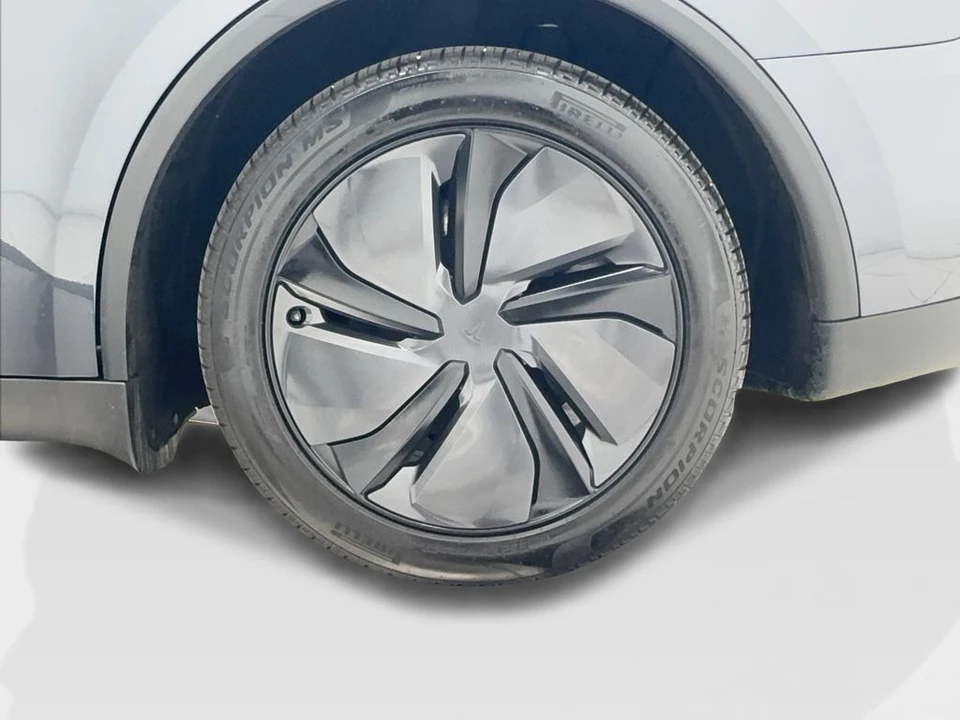 2026 Tesla Model S - Image 14 of 21