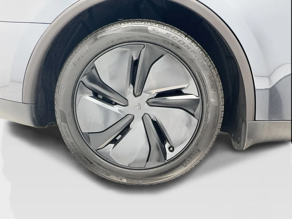2026 Tesla Model S - Image 11 of 21