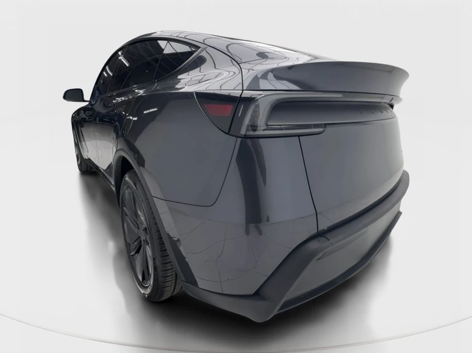 2026 Tesla Model S - Image 9 of 21