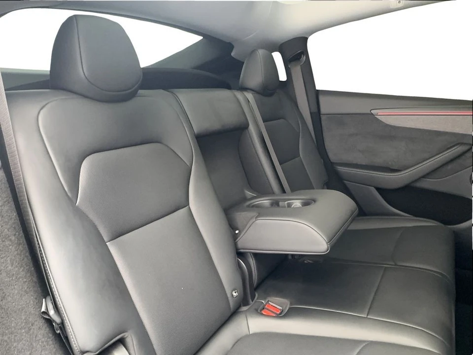 2026 Tesla Model S - Image 20 of 21