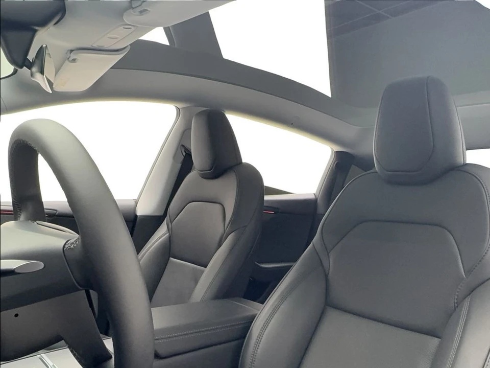 2026 Tesla Model S - Image 13 of 21