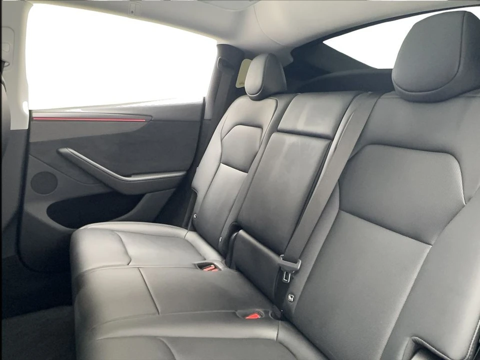 2026 Tesla Model S - Image 17 of 21