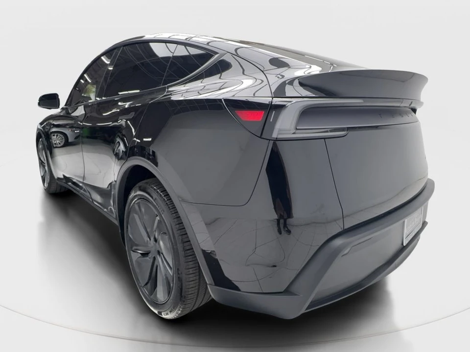 2026 Tesla Model S - Image 11 of 21
