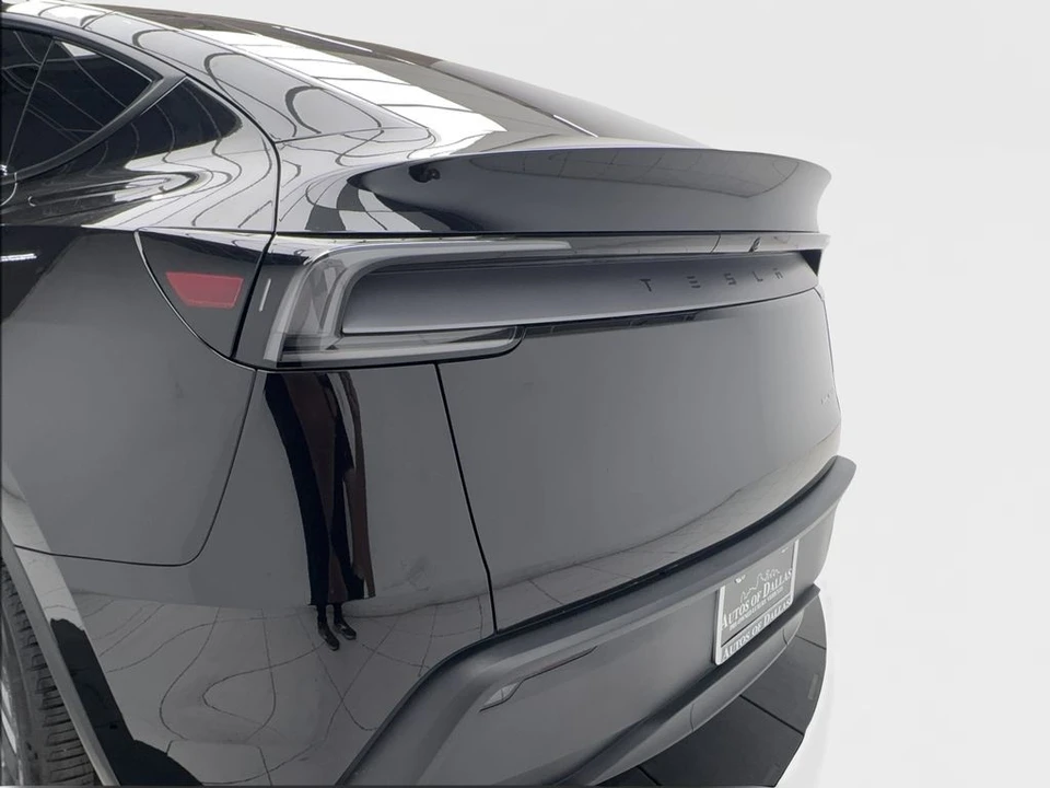 2026 Tesla Model S - Image 10 of 21