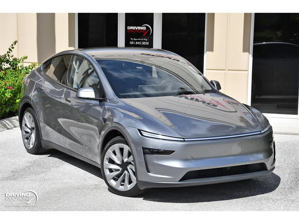 2026 Tesla Model Y - Image 3 of 31