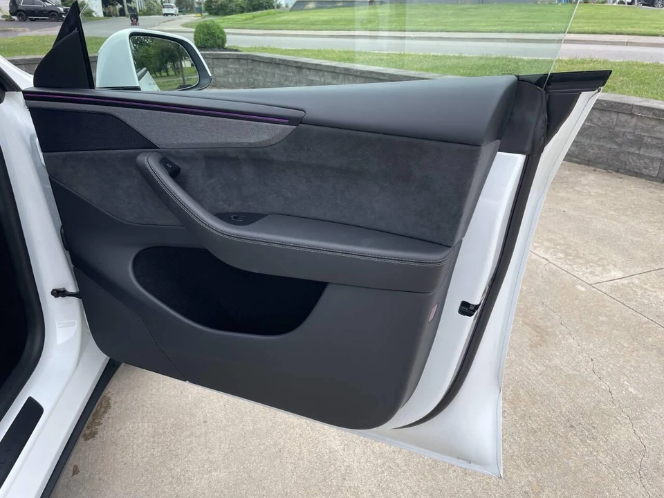 2026 Tesla Model Y - Image 22 of 31