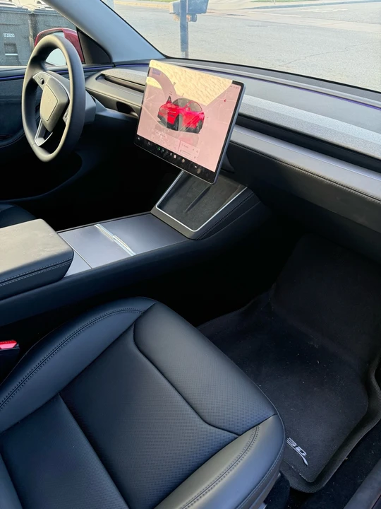 2026 Tesla Model Y - Image 17 of 21