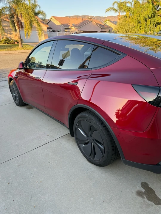 2026 Tesla Model Y - Image 6 of 21