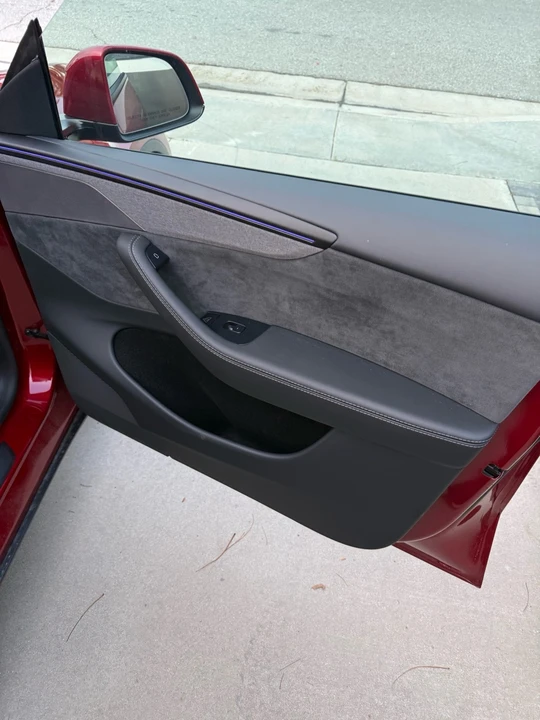2026 Tesla Model Y - Image 21 of 21