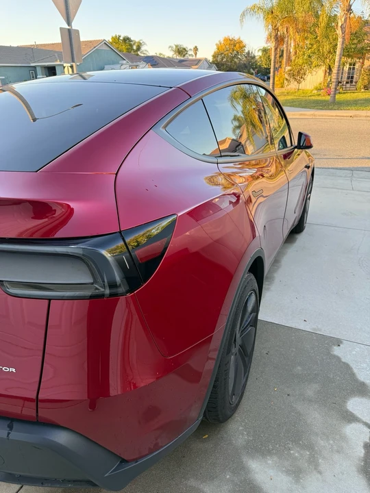 2026 Tesla Model Y - Image 8 of 21