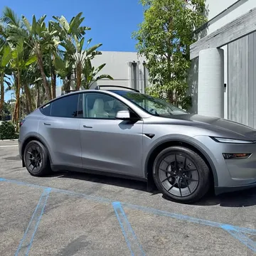 2026 Tesla Model Y Juniper Premium AWD