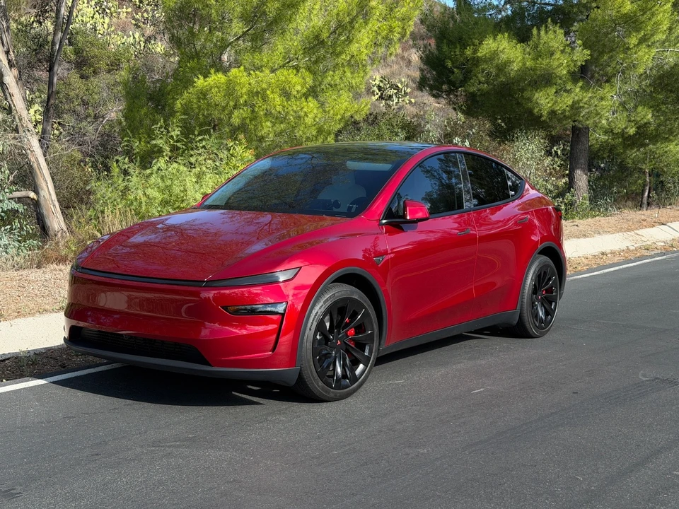 2026 Tesla Model Y - Image 2 of 21