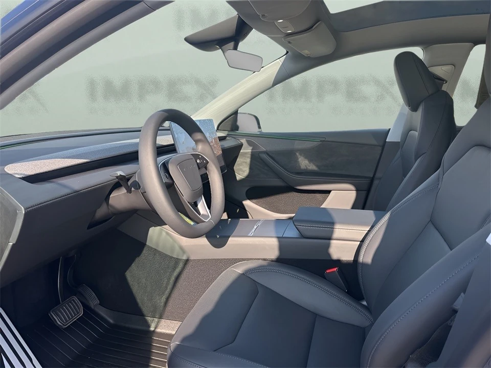 2026 Tesla Model Y - Image 9 of 12