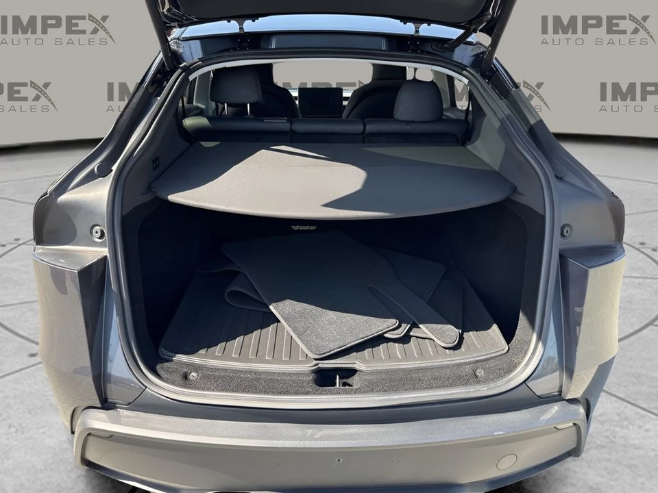 2026 Tesla Model Y - Image 31 of 31