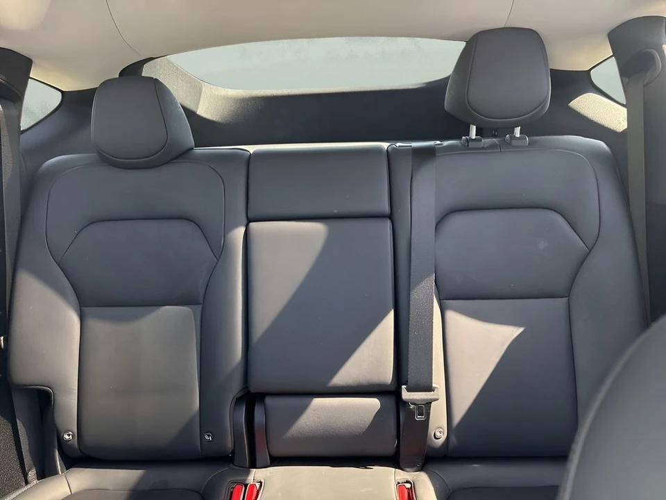 2026 Tesla Model Y - Image 12 of 31