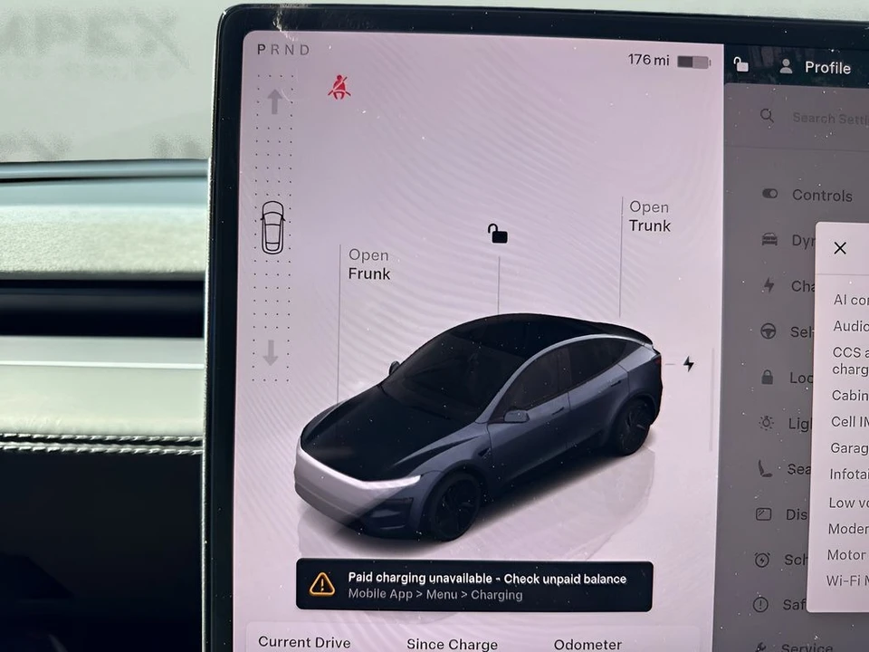 2026 Tesla Model Y - Image 27 of 31