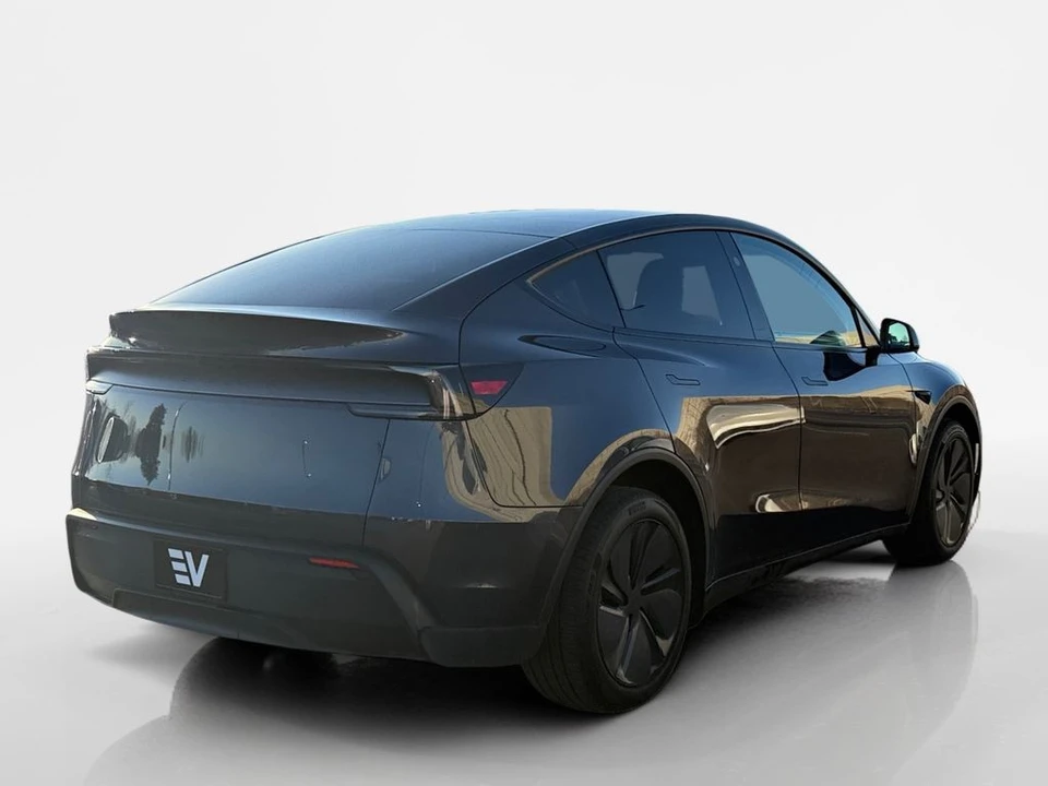 2026 Tesla Model Y - Image 8 of 21