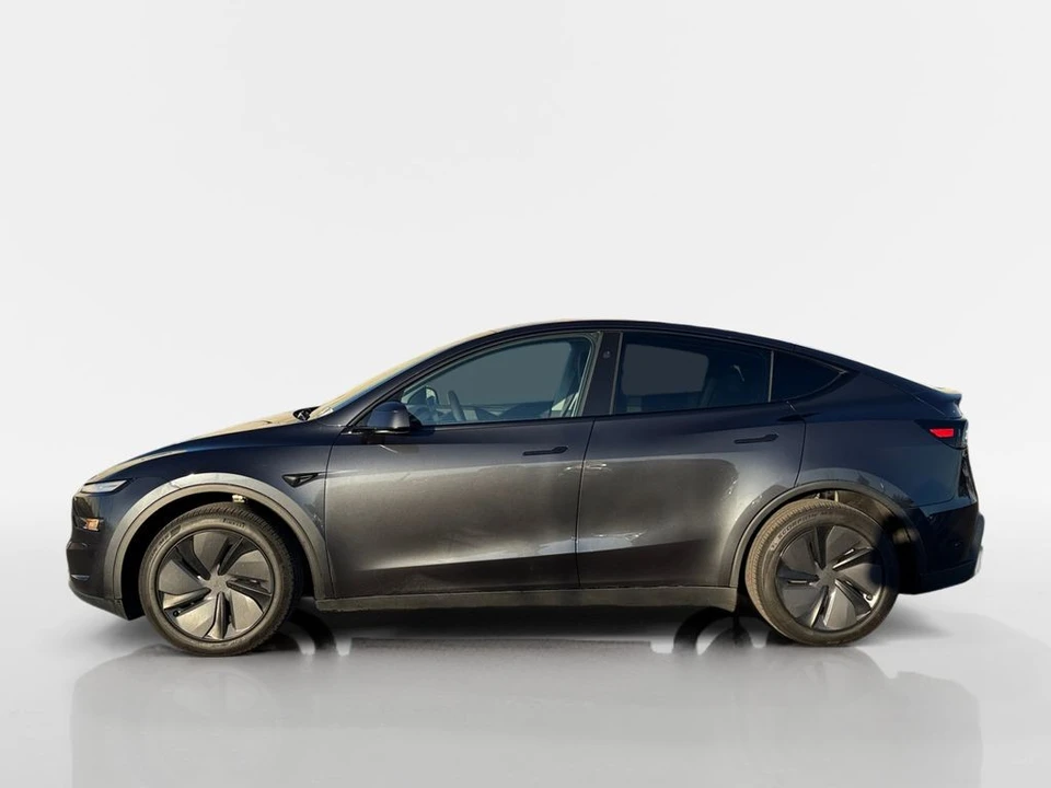 2026 Tesla Model Y - Image 5 of 21