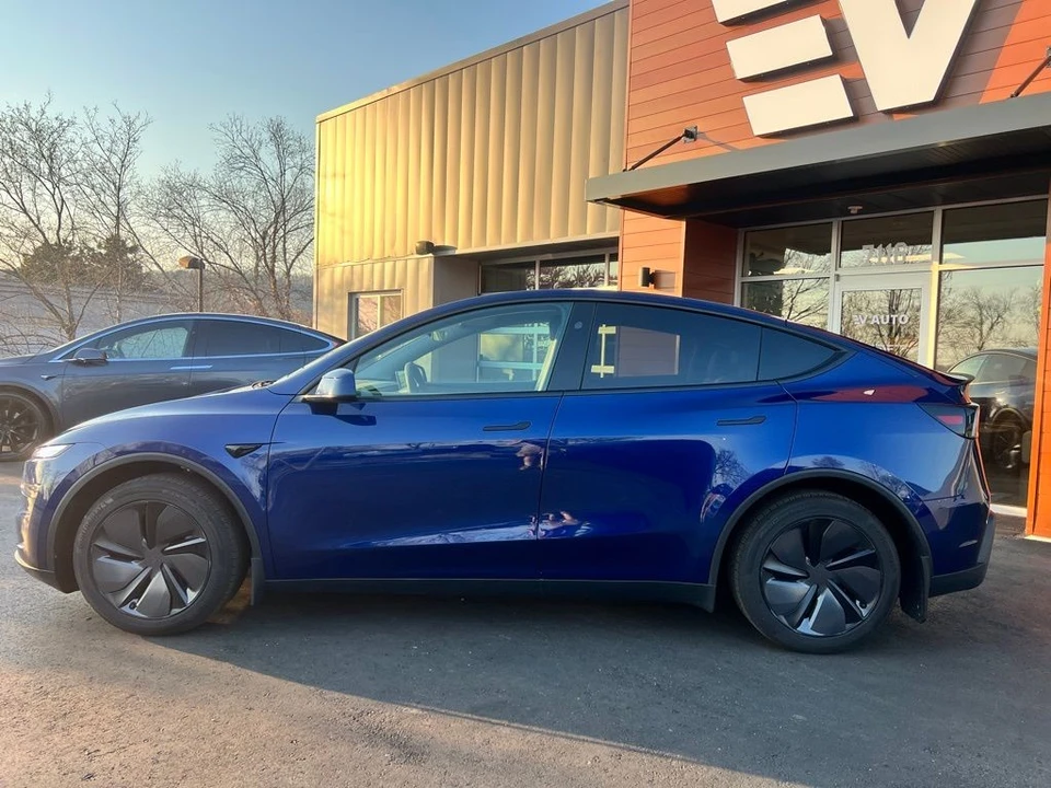 2026 Tesla Model Y - Image 4 of 16