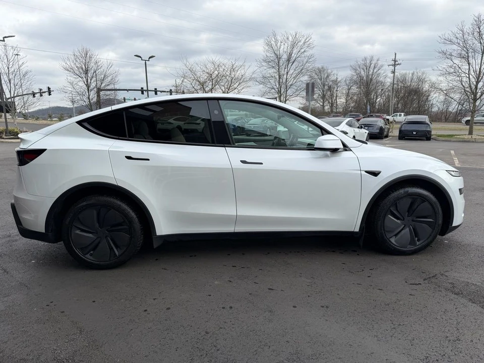 2026 Tesla Model Y - Image 4 of 16