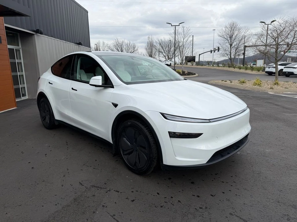 2026 Tesla Model Y - Image 2 of 16