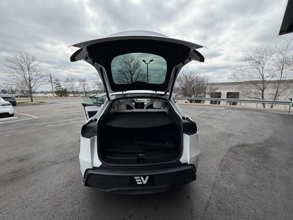 2026 Tesla Model Y - Image 6 of 16